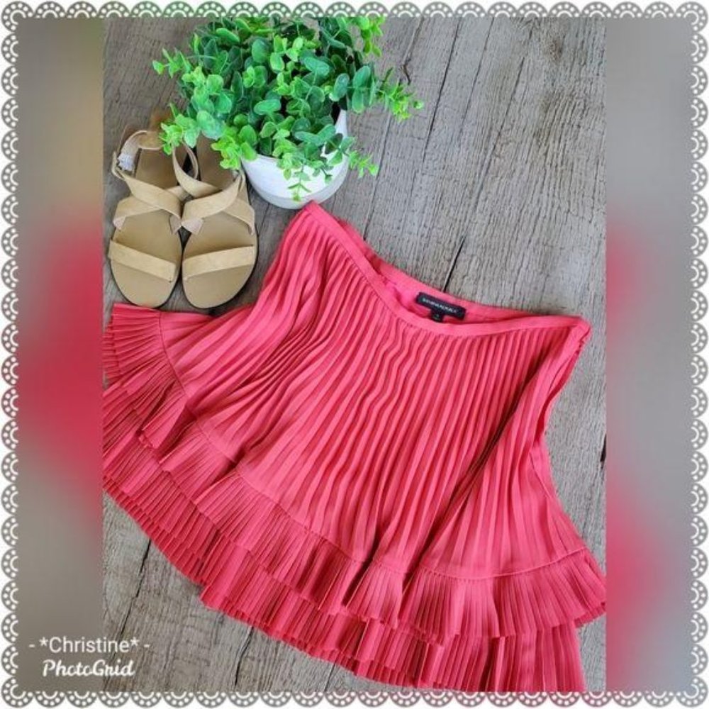 Banana Republic LayerED Pleated Skirt 6 - Picture 1 of 7
